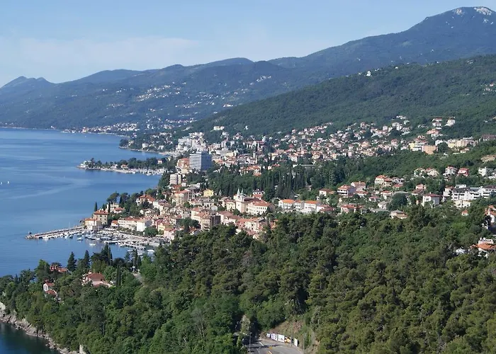 아파트 Apartment *